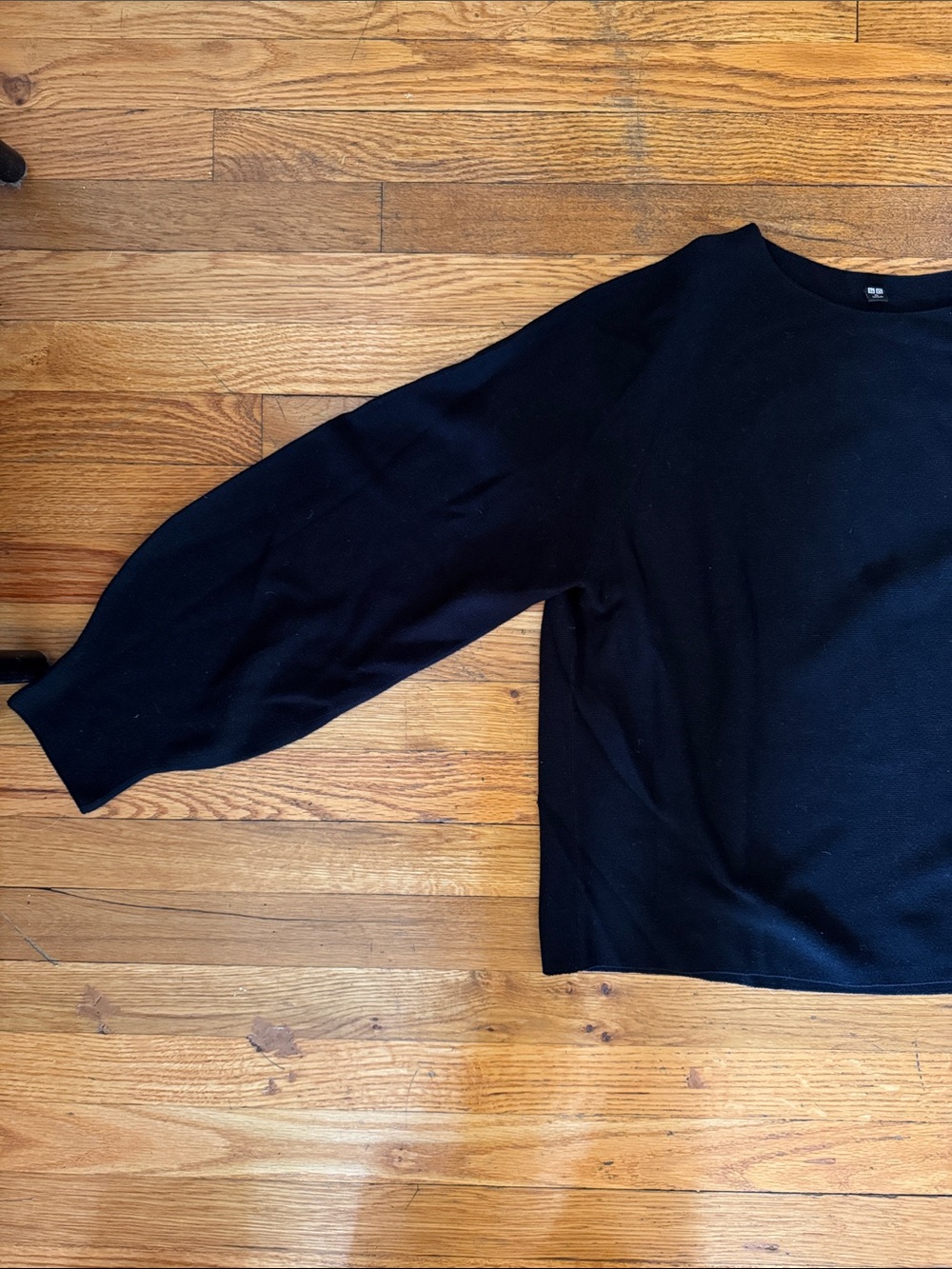 Uniqlo Black Long Sleeve Crewneck Top - Picture 8 of 9